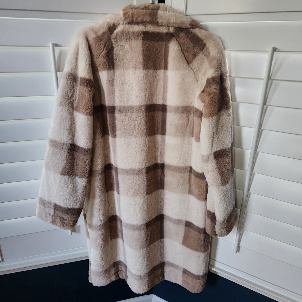 NWT Plaid Faux Fur Cream and Brown Teddy Jacket - Picture 3 of 5